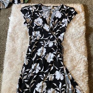 Black and white floral dress NWOT